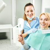 A Gleaming Guide: How to Choose the Right Place for Laser Teeth Whitening